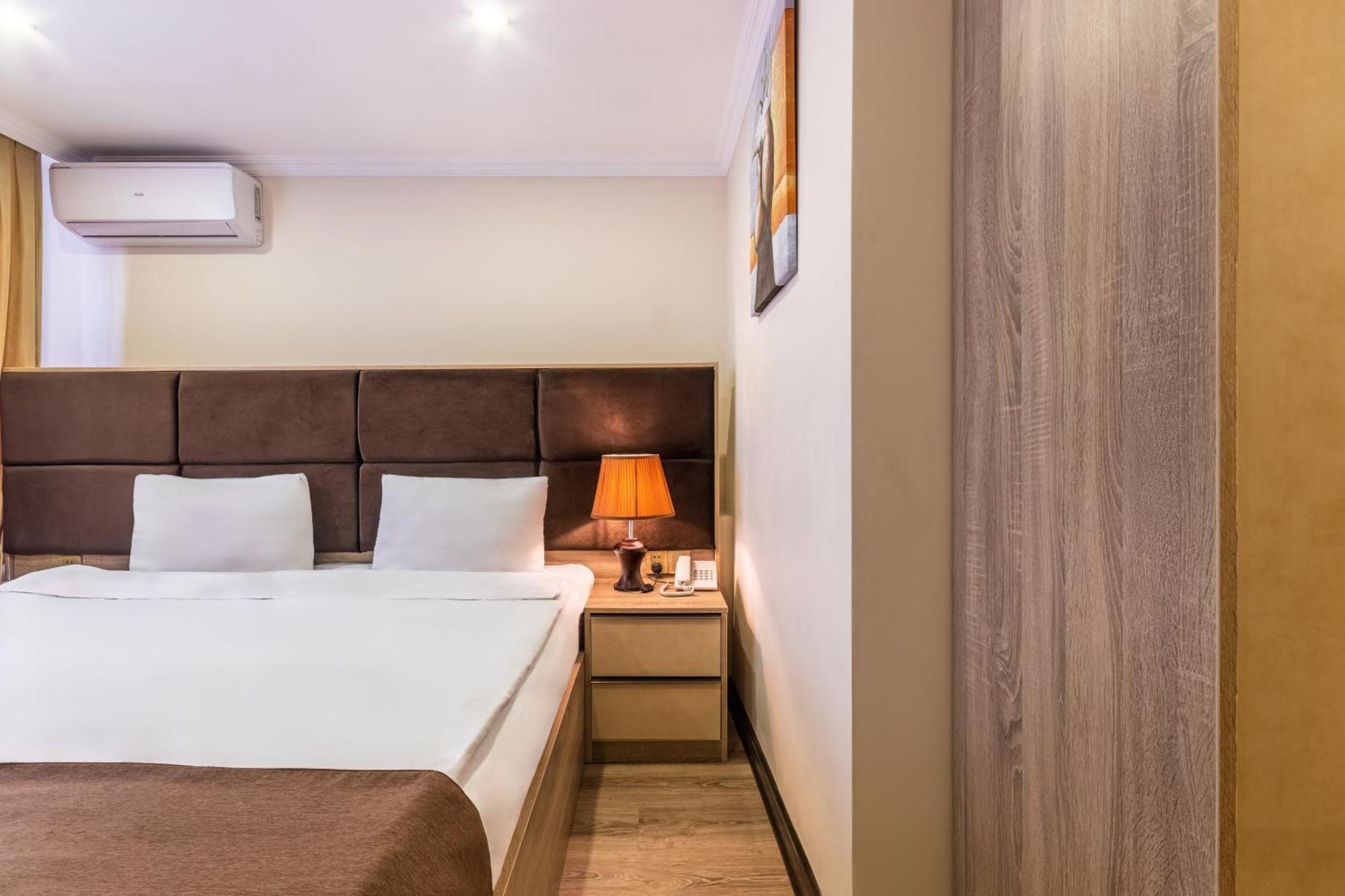 Deluxe Hotel บากู ภายนอก รูปภาพ